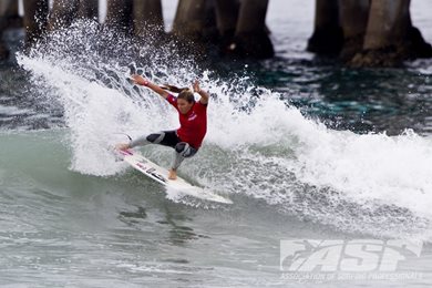 Womens Nike US Open of Surfing Quarterfinals are ON