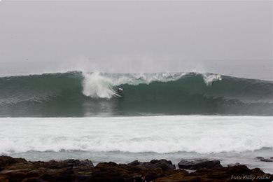 Barrels on offer at the ASP 3-Star Maui and Sons Arica World Star in Chile