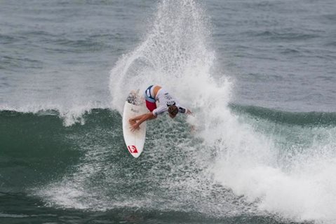 Excellent Surf Narrows Field to 64 at Reef Hawaiian Pro