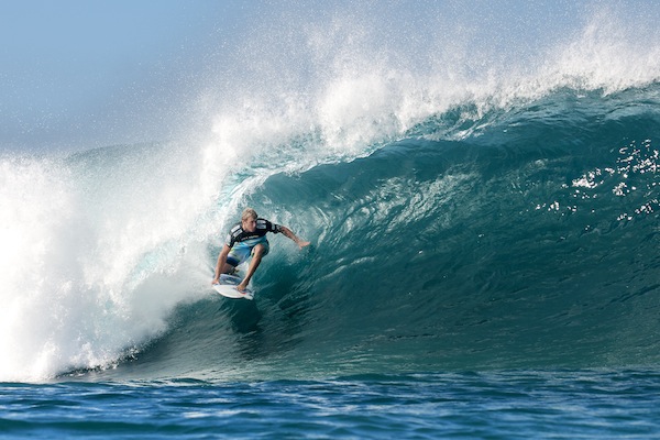 Lay Day Called for Billabong Pipe Masters, Corrected Vans Triple Crown Rankings Attached
