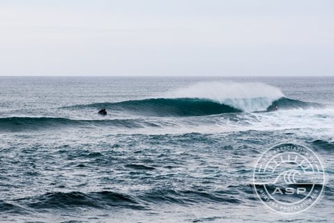 Swell On the Horizion for Vans World Cup of Surfing, Official Surfline Forecast for Sunset Beach