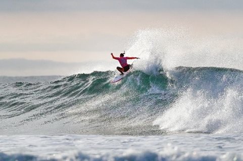 Rip Curl Women’s Pro Bells Beach Opens with Big Performances