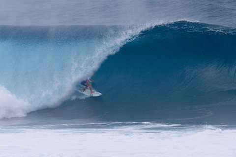 Final Day of Volcom Pipe Pro Called on in Firing Barrels
