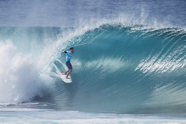 Big Scores and Pumping Surf On Opening Day of Billabong Pipe Masters