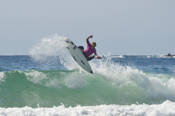 Future Surf Stars Put On a Show on the Opening Day of the Hurley Australian Open of Surfing