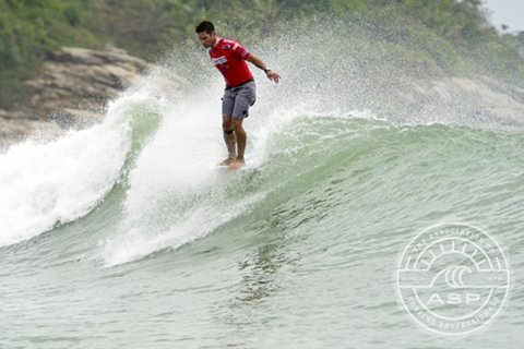 Piccolo Clemente Wins CITIC Pacific Riyue Bay ASP World Longboard Championships in China