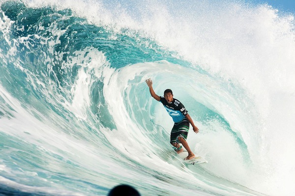 Round 3 of Billabong Pipe Masters is ON, Possible ASP World Title Decided Today