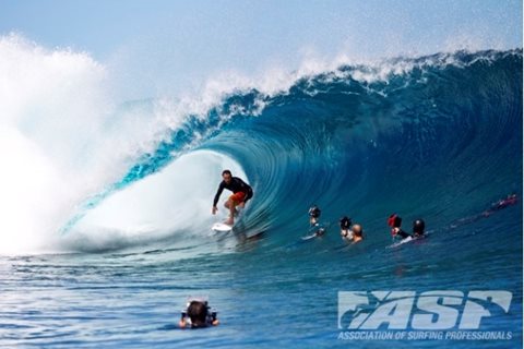 A Few Words With Taylor Knox by Surfing Magazine